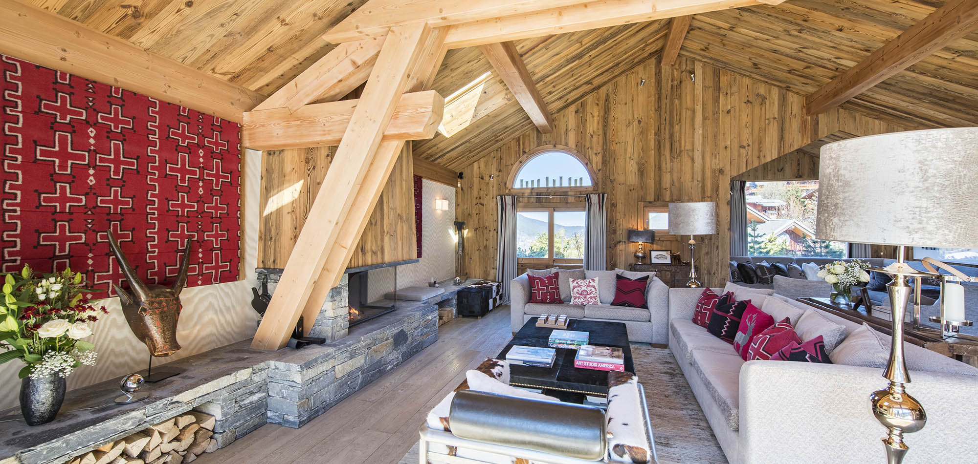 luxury_ski_chalet_mont_tremblant_meribel_luxury_ski_oxford_ski_living_main5.jpg