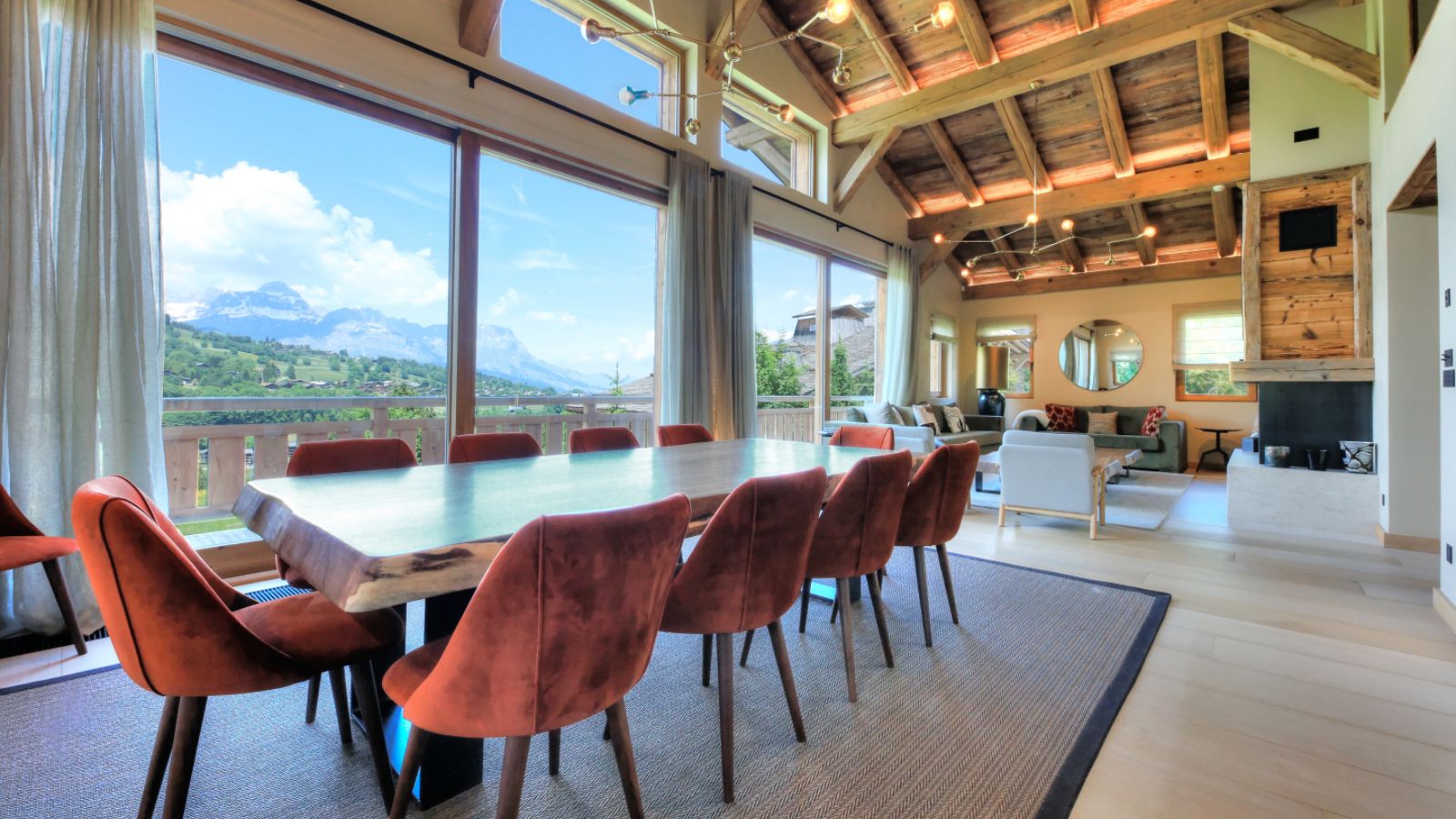 Luxury-ski-chalet-megeve-chalet-maia-oxford-ski-dining area.jpg