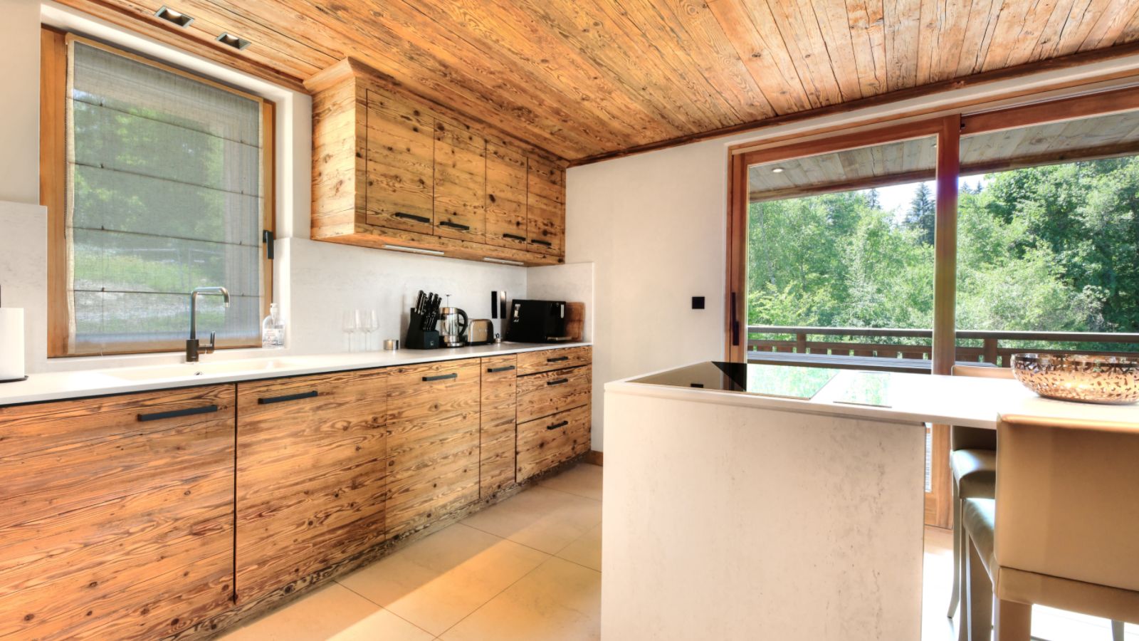 Luxury-ski-chalet-megeve-chalet-maia-oxford-ski-kitchen 1.jpg