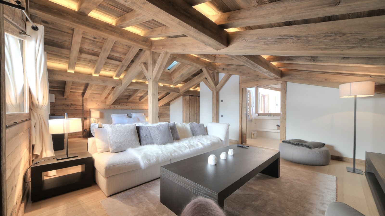 Luxury-ski-chalet-Megeve-chalet-millesime-oxford-ski-bedroom5 snug.jpg