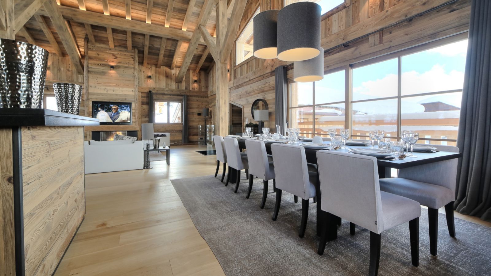 Luxury-ski-chalet-Megeve-chalet-millesime-oxford-ski-dining room.jpg