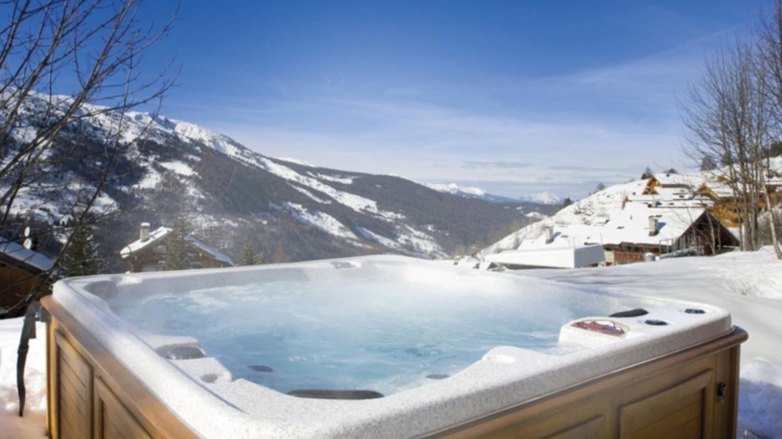luxury-ski-chalet-meribel-pierre-oxford-ski-hot-tub.jpg