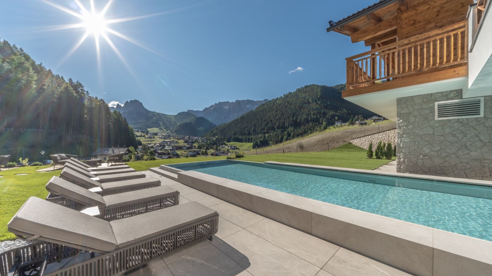 luxury-ski-chalet-sellaronda-pool.jpg