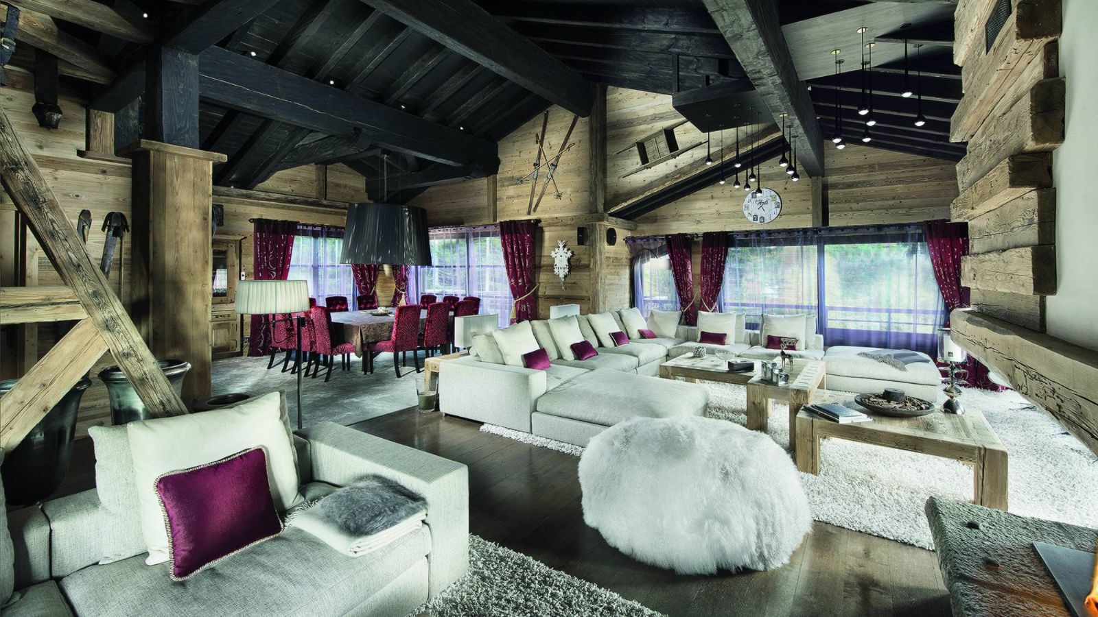 Luxury-ski-chalet-courchevel-oxfordski-lounge1.jpg