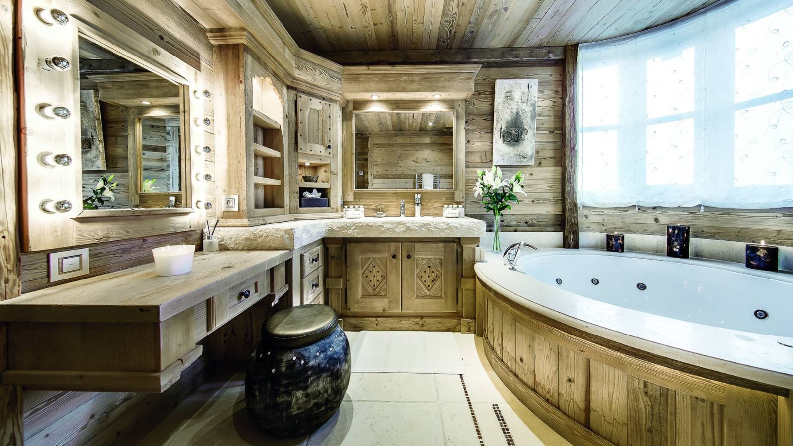 Luxury-ski-chalet-courchevel-oxfordski-bathrm.jpg