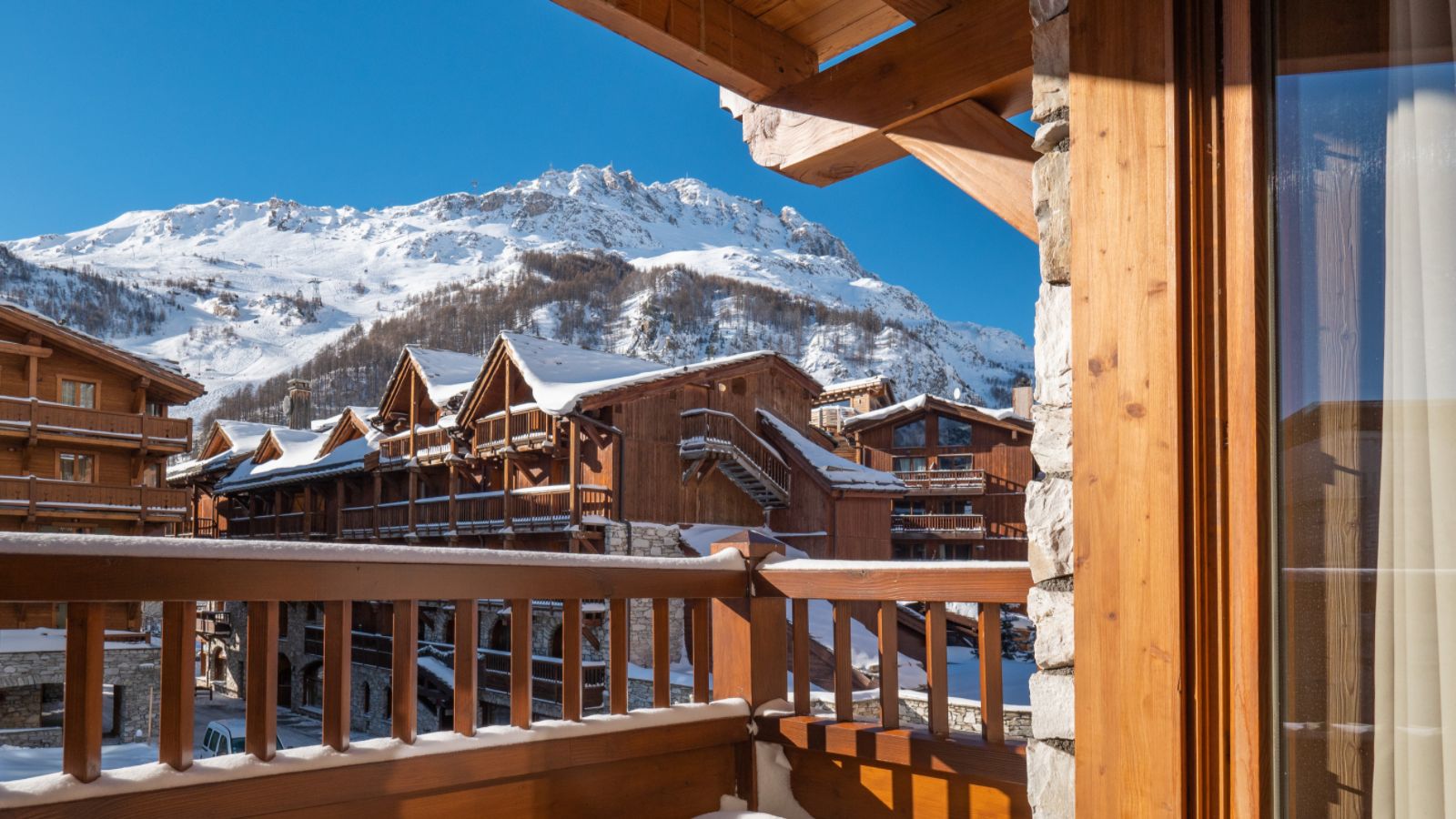luxury-ski-chalet-grand-choucas-view.jpg
