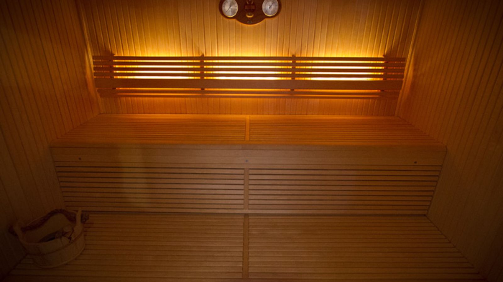 luxury-ski-chalet-meribel-grand-cerf-oxford-sauna.jpg