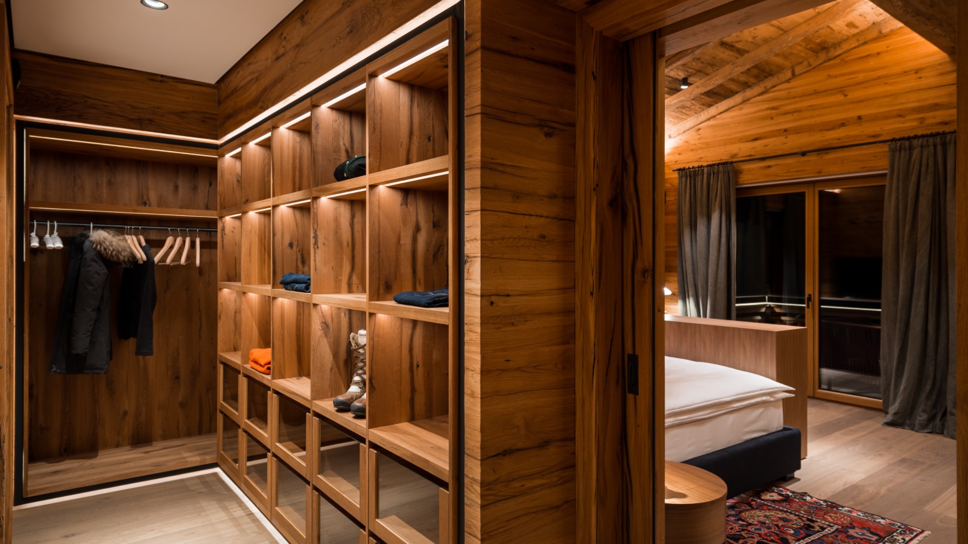 luxury-ski-chalet-lech-arula-2-oxford-ski-company (13).jpg