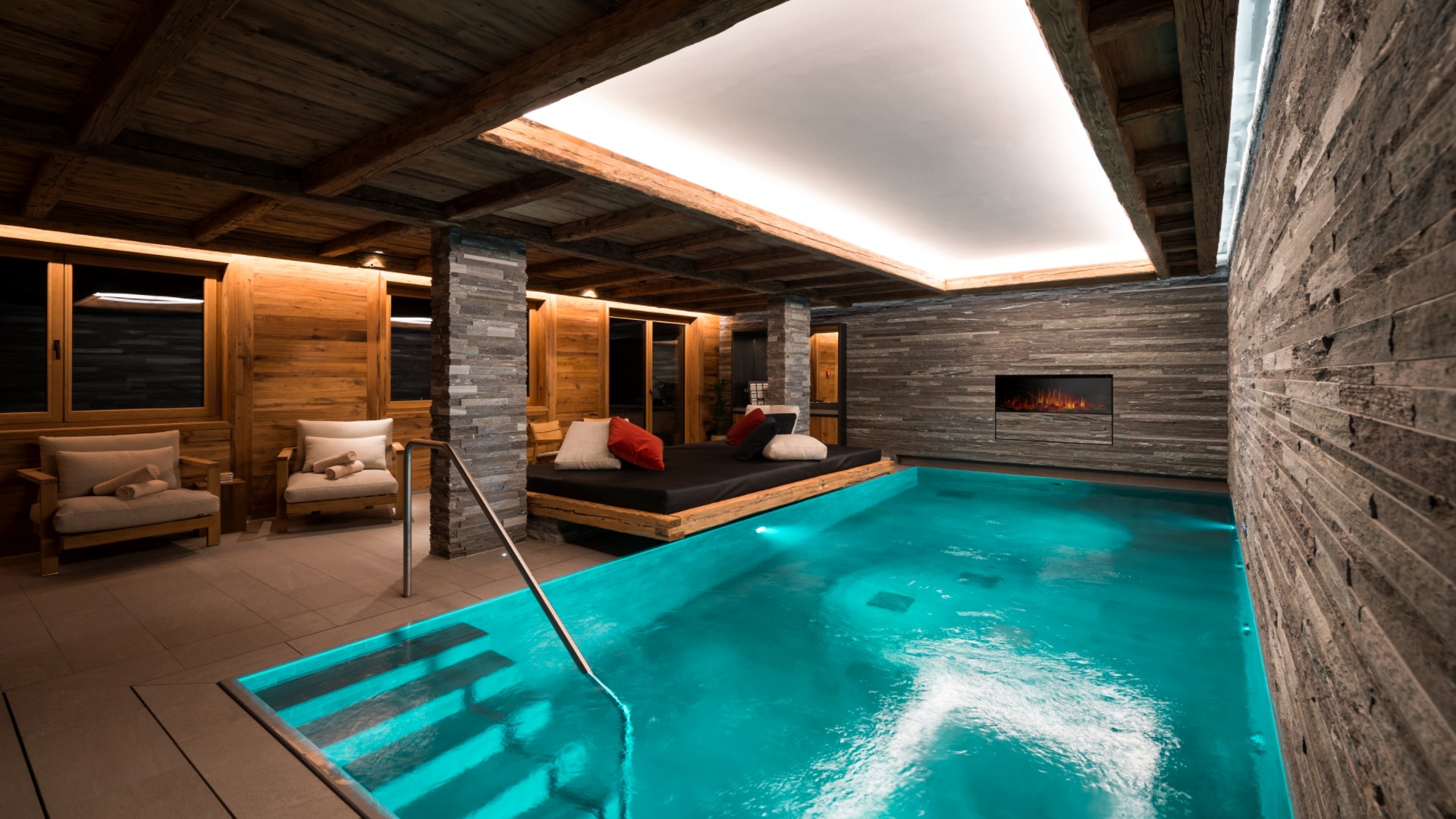 luxury-ski-chalet-lech-arula-2-oxford-ski-company (26).jpg