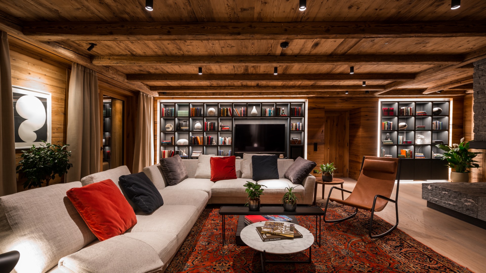 luxury-ski-chalet-lech-arula-2-oxford-ski-company (33).jpg