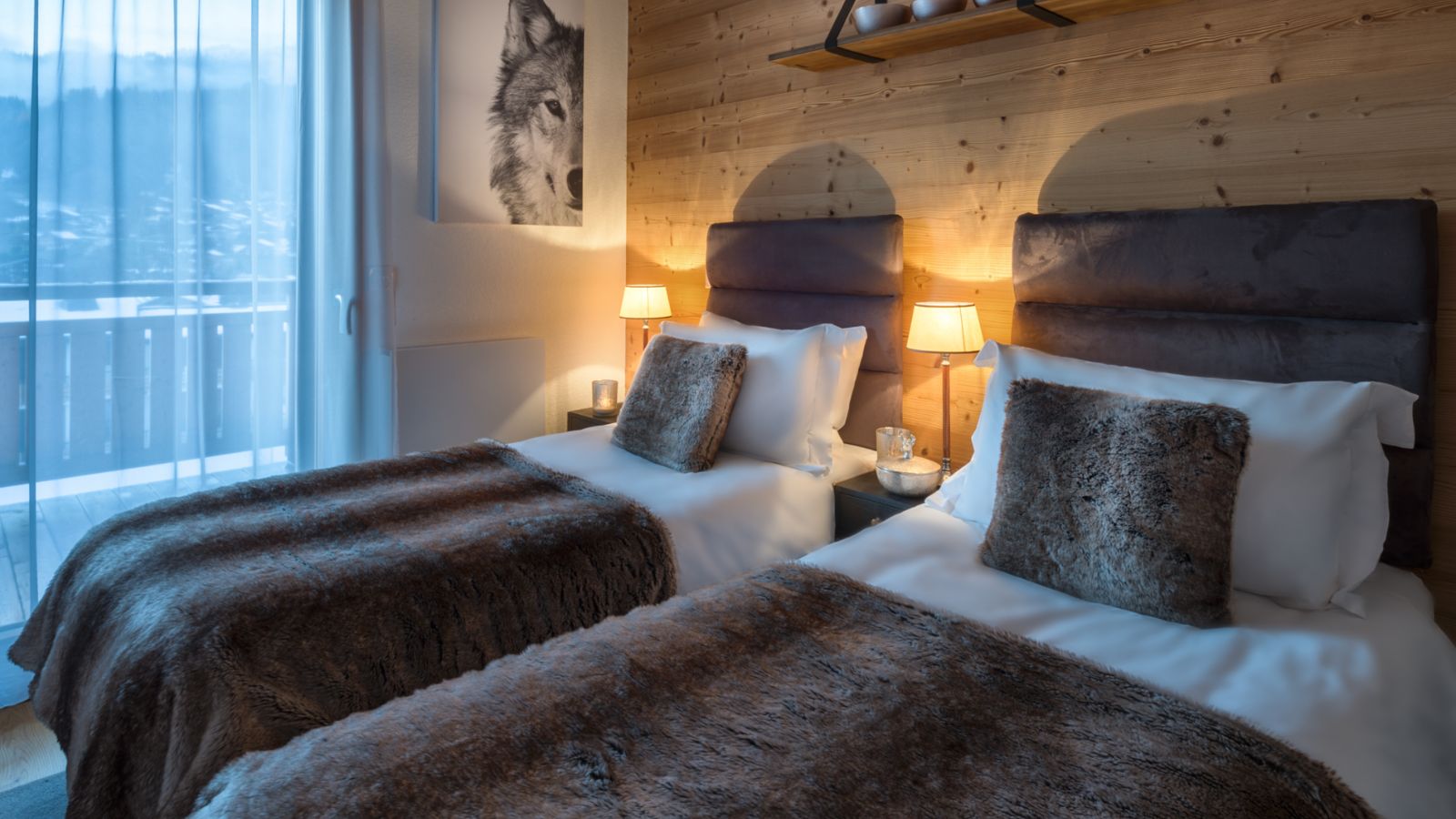 Luxury-ski-chalet-Les-Gets-Apartment-Aviemore-Oxford-Ski-Twin-Room.jpg
