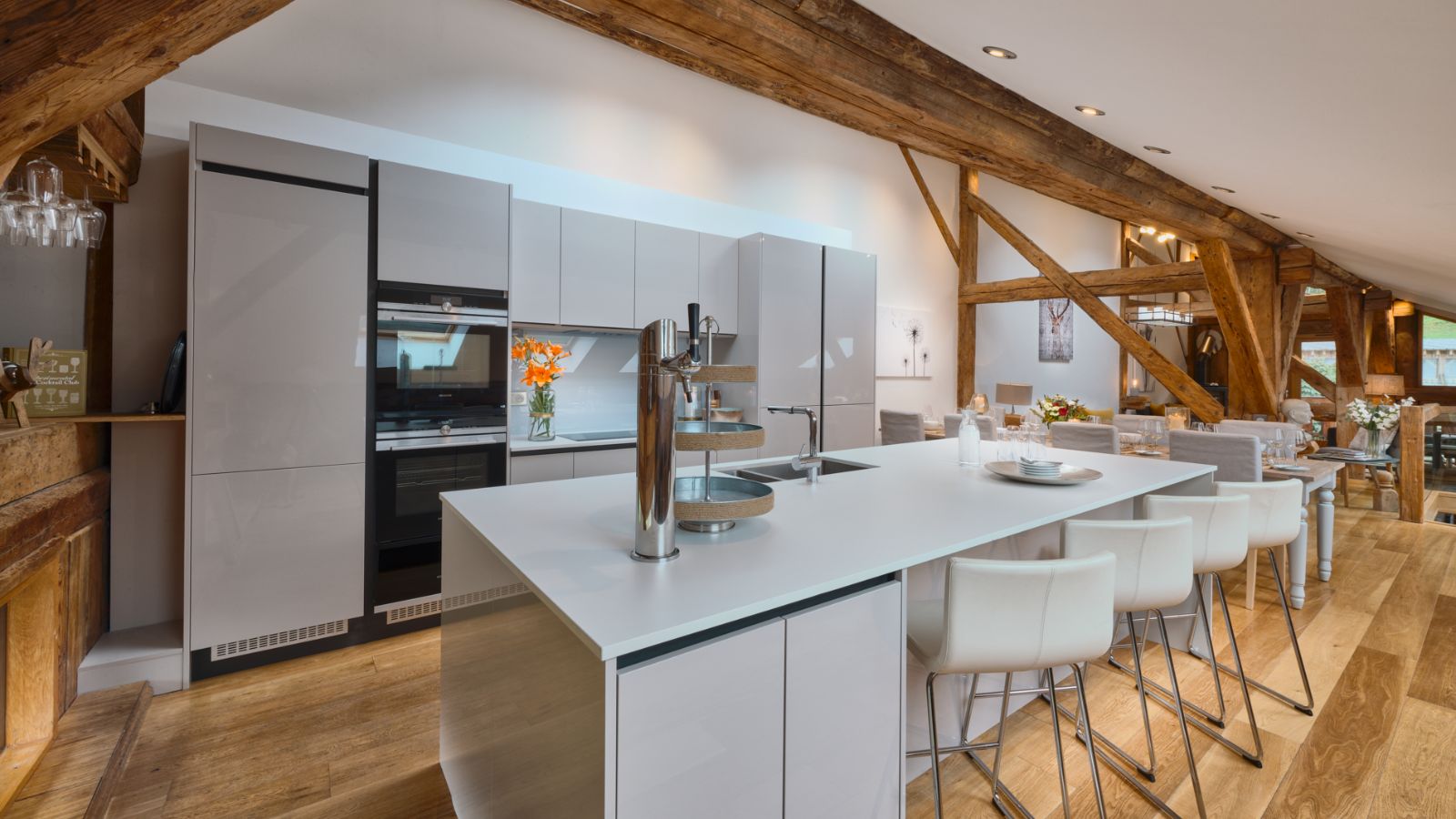 Luxury-ski-chalet-Morzine-Chalet-46-Oxford-Ski-Kitchen.jpg