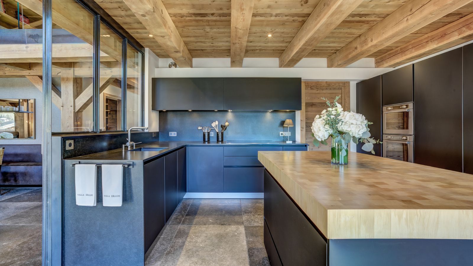 Luxury-ski-chalet-Megeve-Villa-Eraldo-Oxford-Ski-Kitchen.jpg