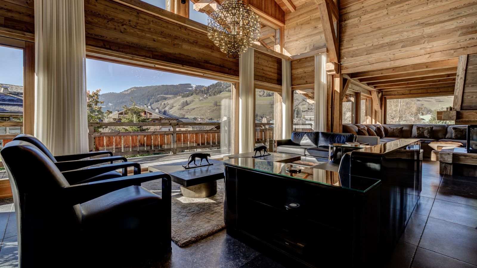 Luxury-ski-chalet-Megeve-Villa-Eraldo-Oxford-Ski-Lounge.jpg