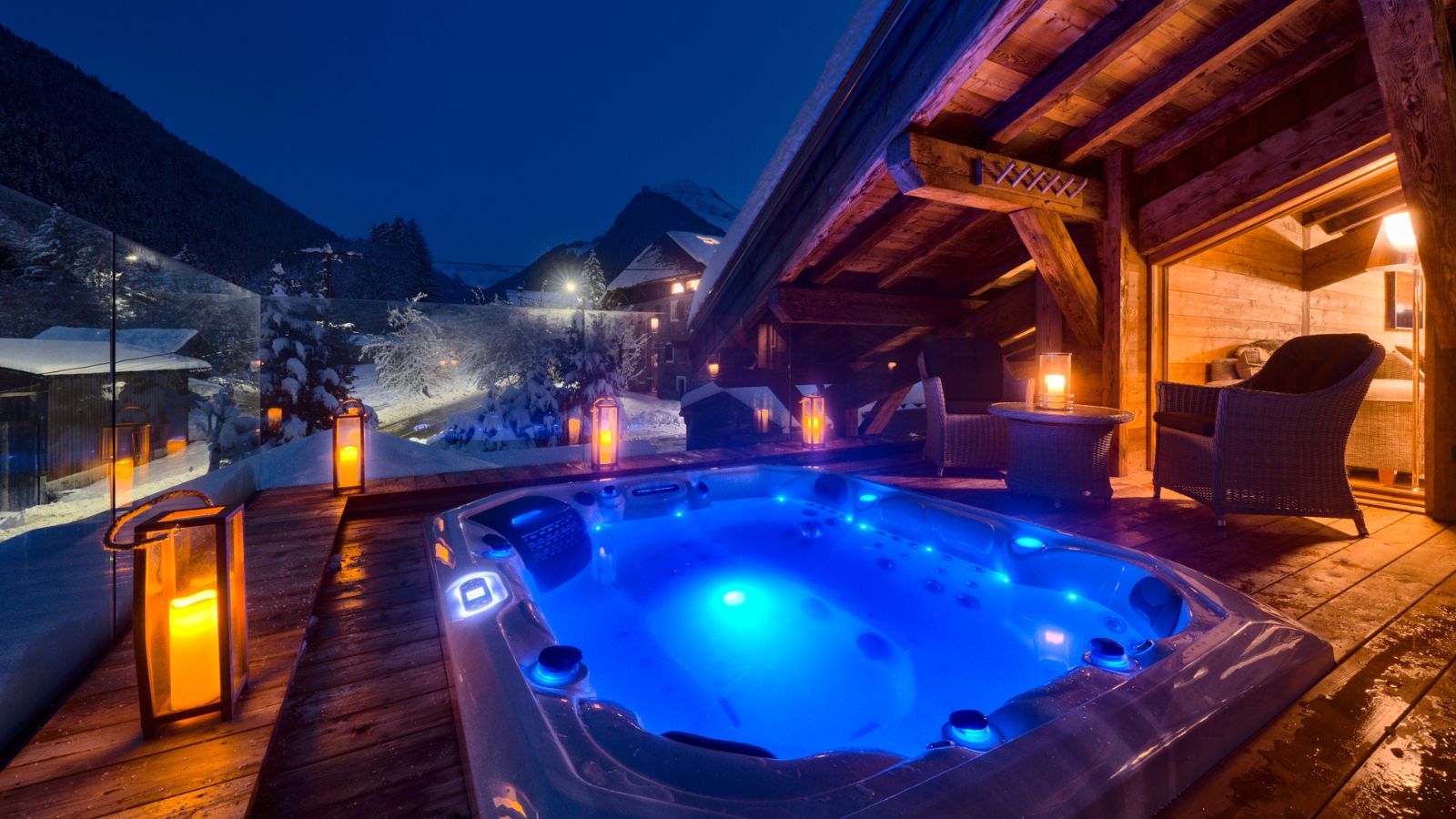 Luxury-Ski-Chalet-Morzine-Lodge-Des-Nants-Hot-Tub-Night.jpg