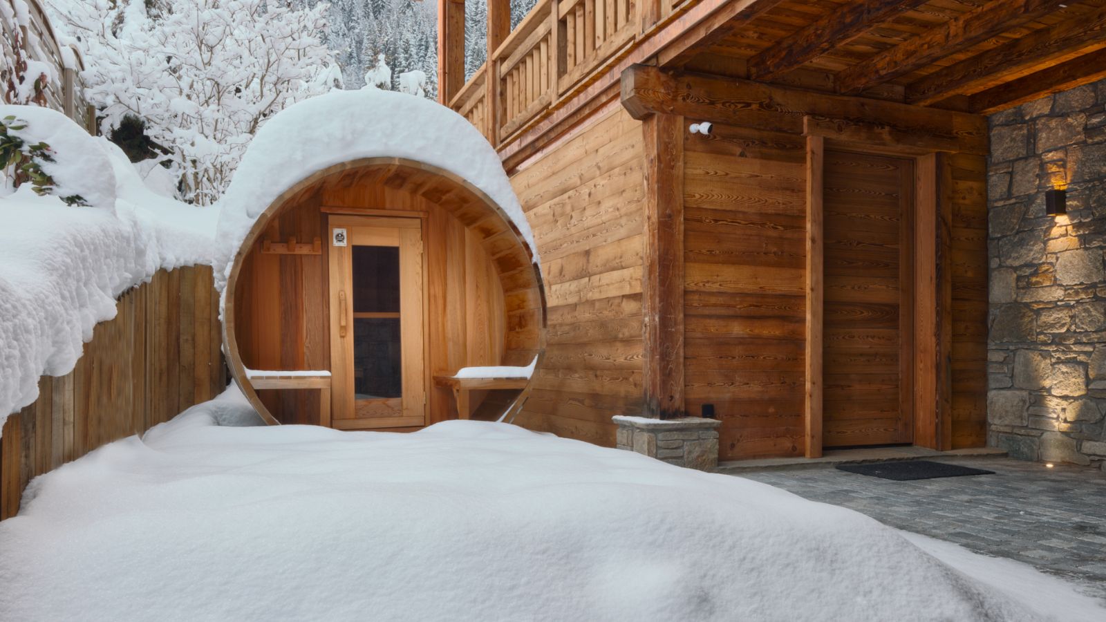 Luxury-Ski-Chalet-Morzine-Lodge-Des-Nants-Pod.jpg