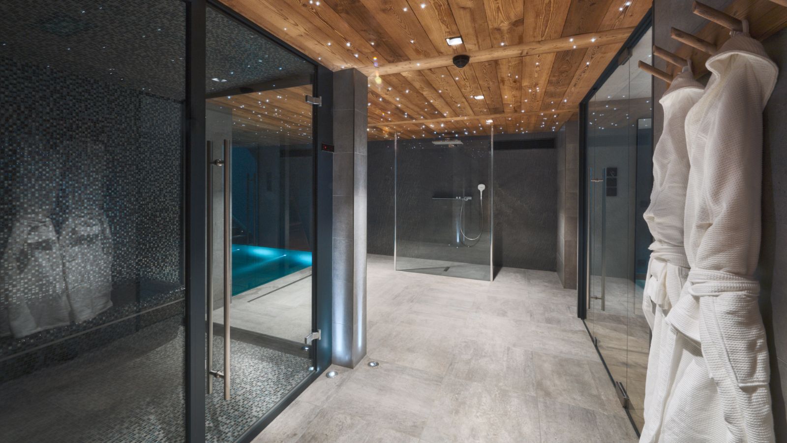 Luxury-Ski-Chalet-Morzine-Lodge-Des-Nants-Swimming-Pool.jpg