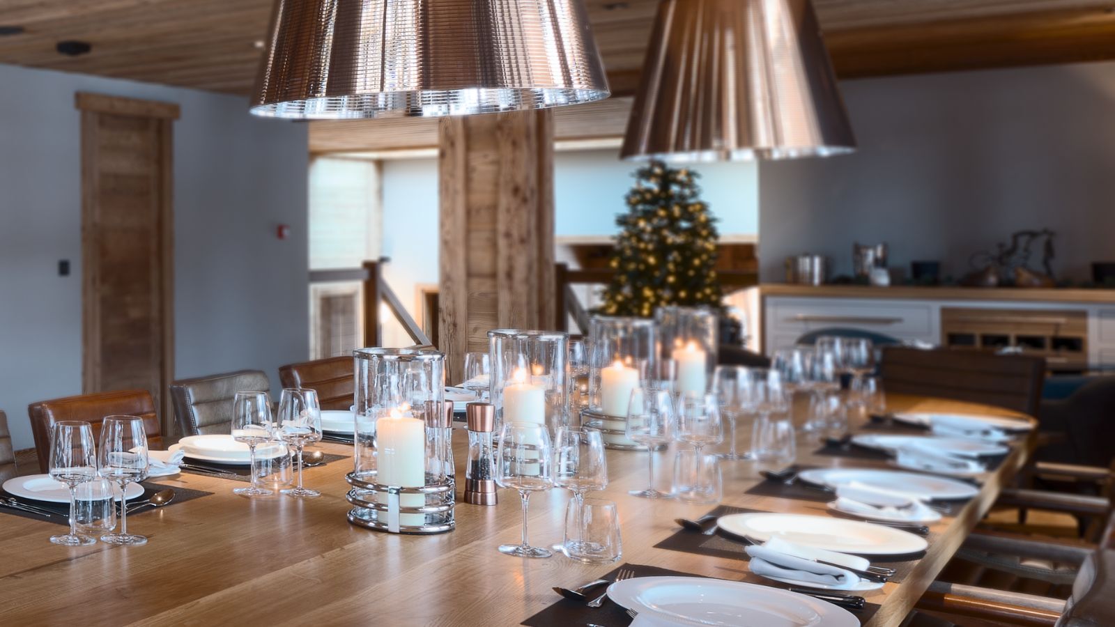 Luxury-Ski-Chalet-Morzine-Lodge-Des-Nants-Dining (2).jpg