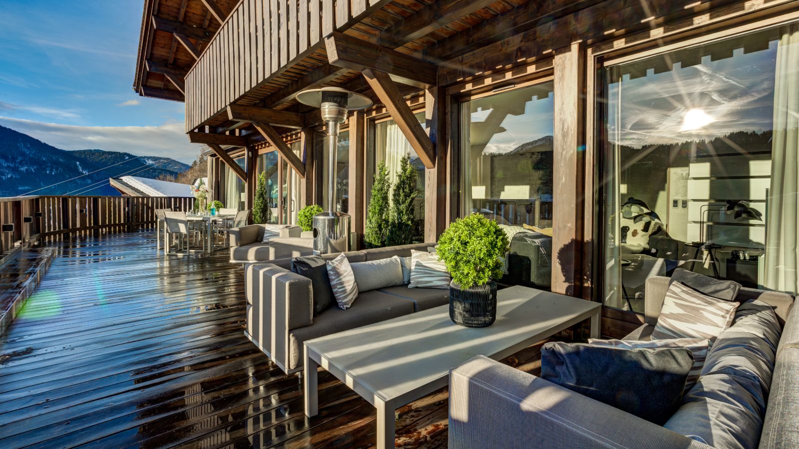 Chalet_X_Morzine_Oxford_Ski_Terrace(3).jpg