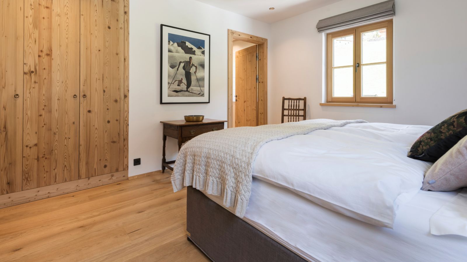 Chalet_Golden_Marmot_St_Anton_Oxford_Ski_Bedroom2.jpg