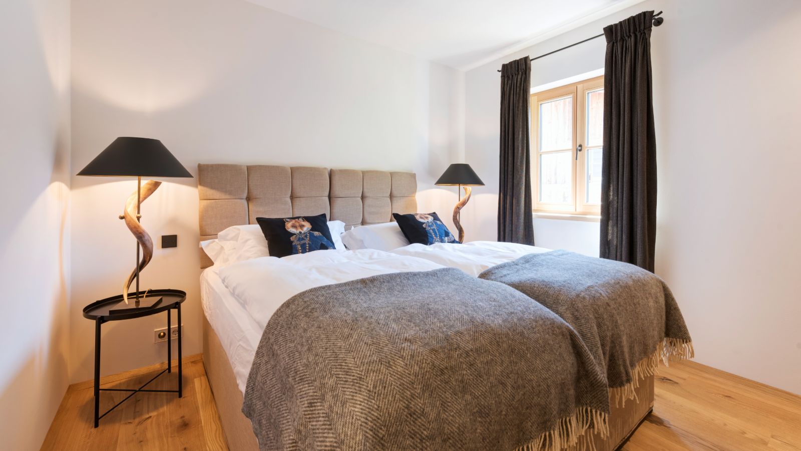 Chalet_Golden_Marmot_St_Anton_Oxford_Ski_Bedroom 3.jpg