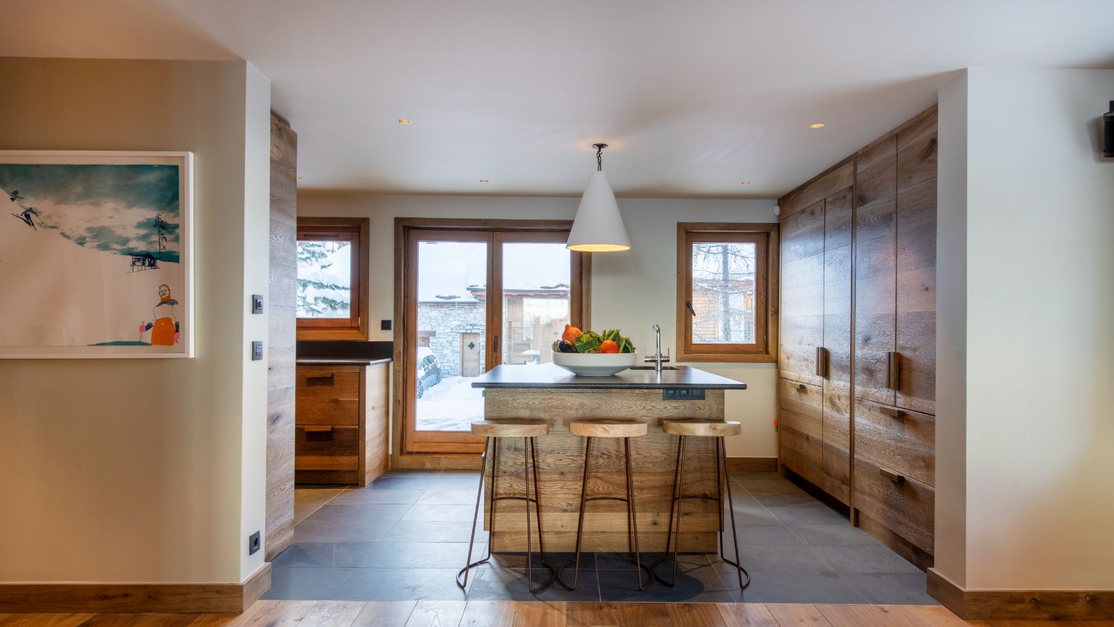 Chalet_Abade_Val_d_isere_Oxford_Ski_kitchen.jpg