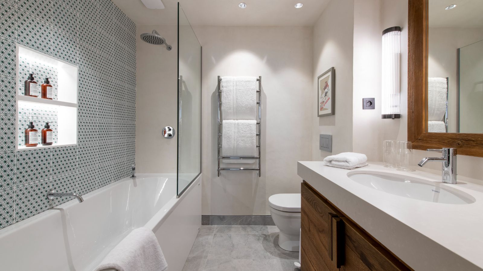 Chalet_Abade_Val_d_isere_Oxford_Ski_Bathroom.jpg
