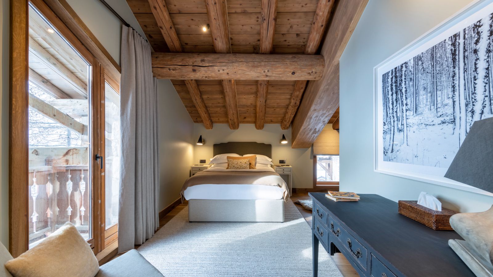 Chalet_Abade_Val_d_isere_Oxford_Ski_Bedroom3.jpg