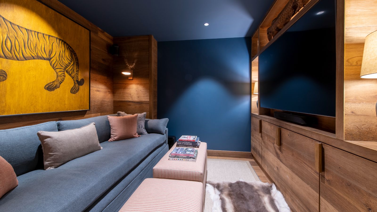 Chalet_Abade_Val_d_isere_Oxford_Ski_Cinema_Room.jpg