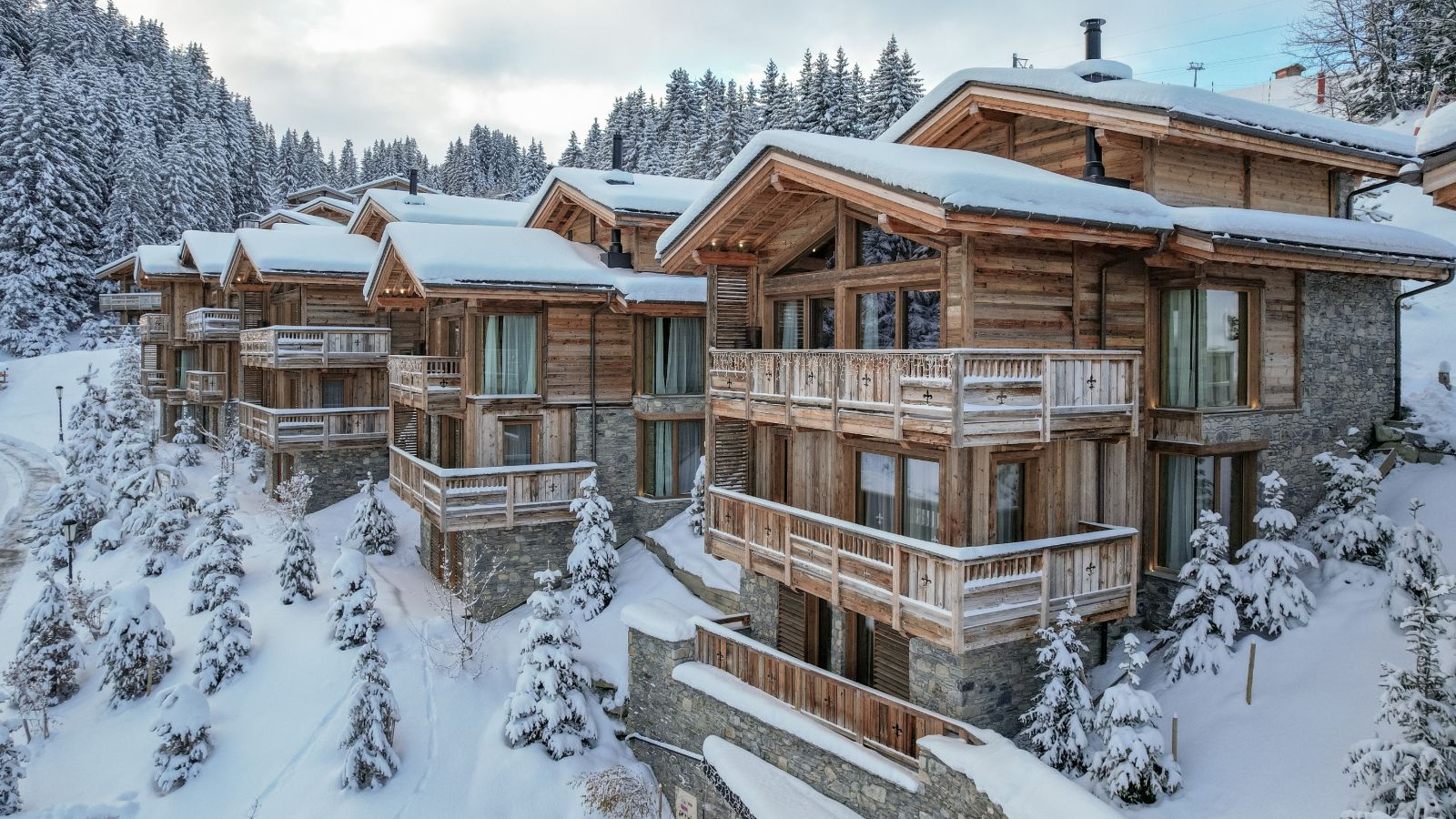Ultima_Collection_Grand_Residence_Couchevel_1750_Oxford_Ski_Signature_Exterior.jpg
