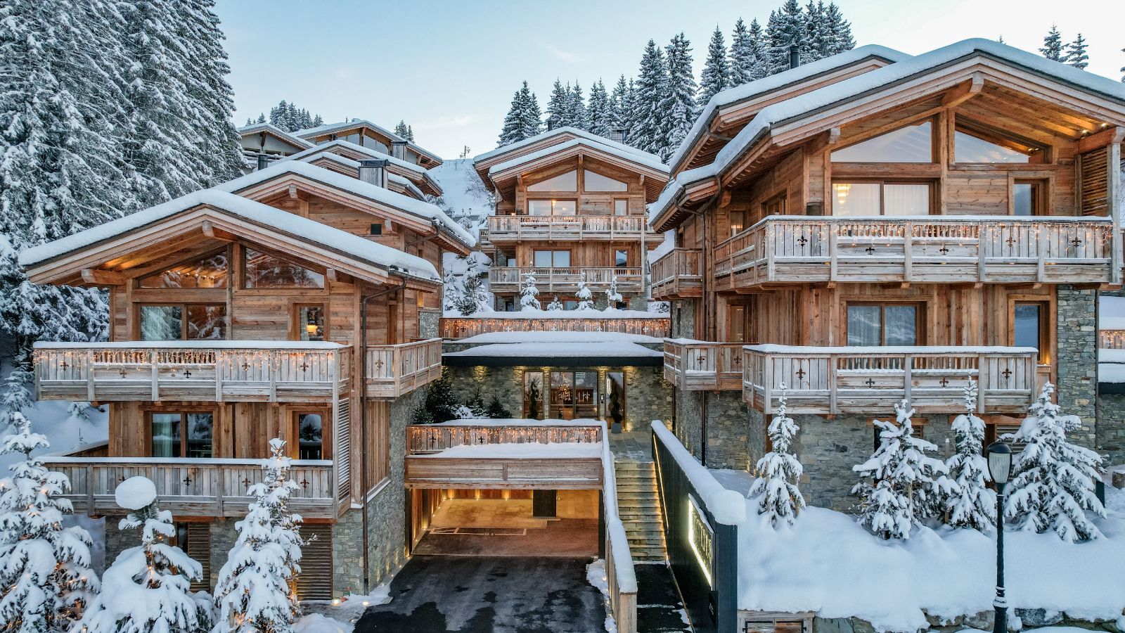 Ultima_Collection_Grand_Residence_Couchevel_1750_Oxford_Ski_Exterior.jpg