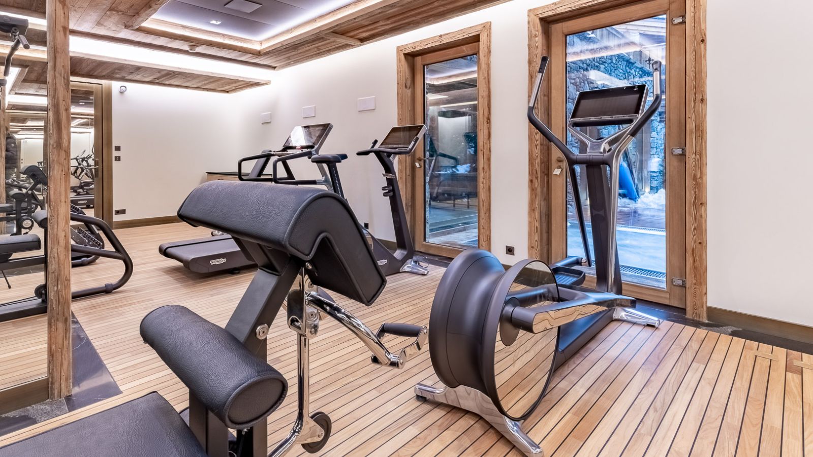 Ultima_Collection_Grand_Residence_Couchevel_1750_Oxford_Ski_Gym (1).jpg