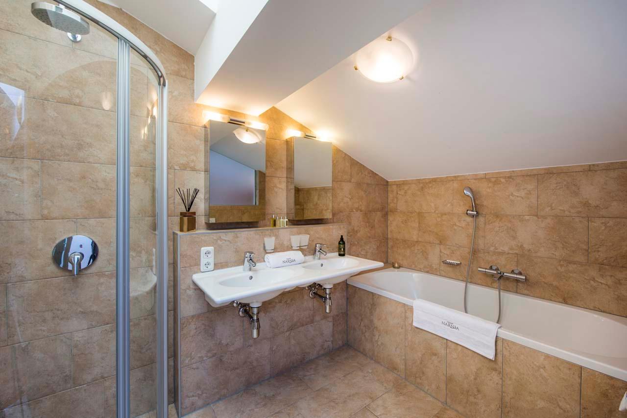 luxury-ski-chalet-st-anton-narnia-oxford-ski-company (22).jpeg