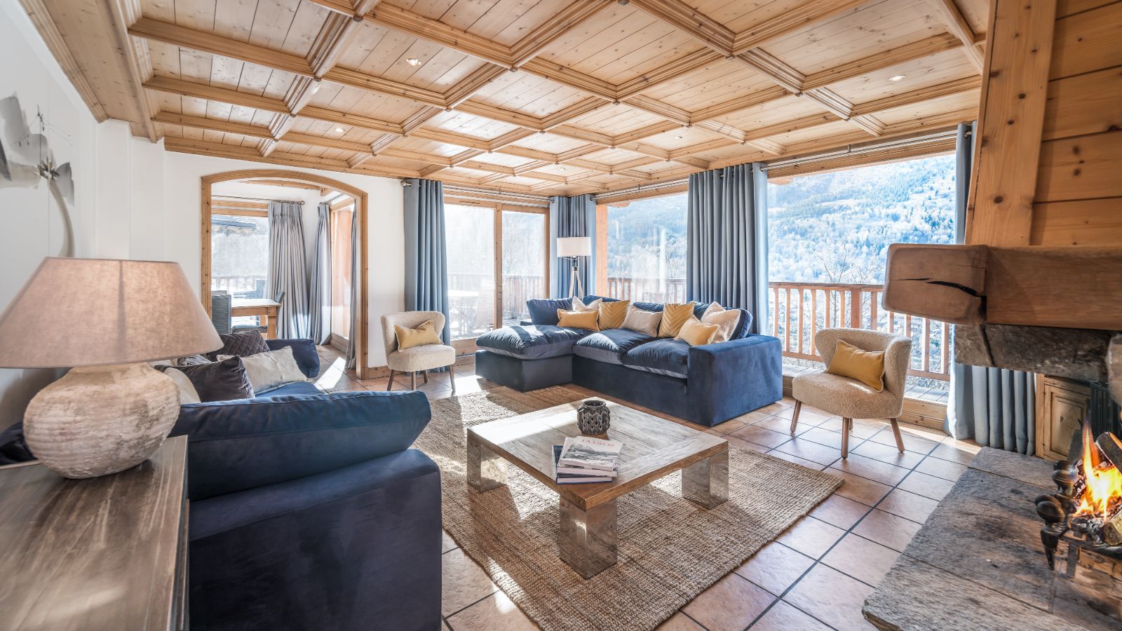 Chalet_Iamato_Meribel_Oxford_Ski_Lounge2.jpg