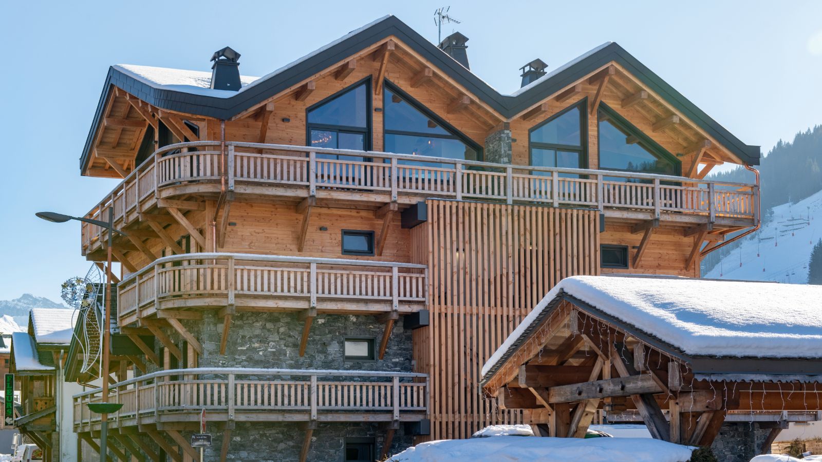 Penthouse_Mathilde_Morzine_Oxford_Ski_Exterior.jpg