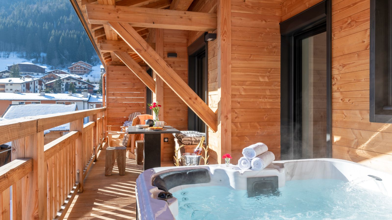 Penthouse_Mathilde_Morzine_Oxford_Ski_Hot_Tub_2.jpg