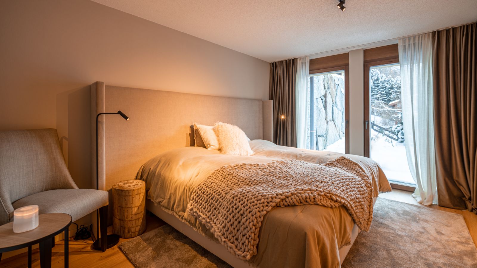 Apartment_Nabucco_Zermatt_Oxford_Ski_Bedroom 4.jpg