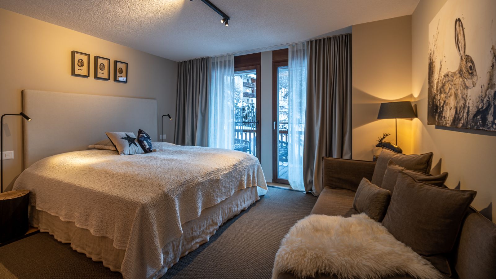 Apartment_Nabucco_Zermatt_Oxford_Ski_Bedroom 3.jpg