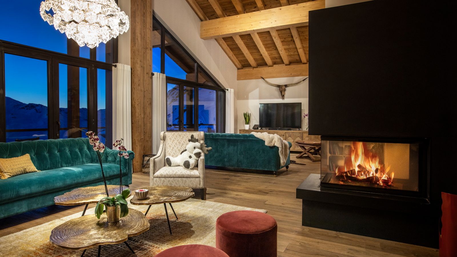 Chalet_Golden_Jubilee_Val_Thorens_Oxford_Ski_Fireplace.jpg