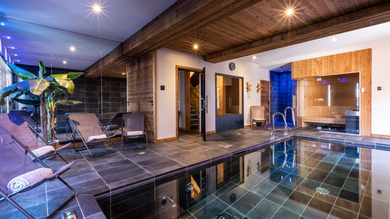 Chalet_Golden_Jubilee_Val_Thorens_Oxford_Ski_Swimming_Pool2.jpg