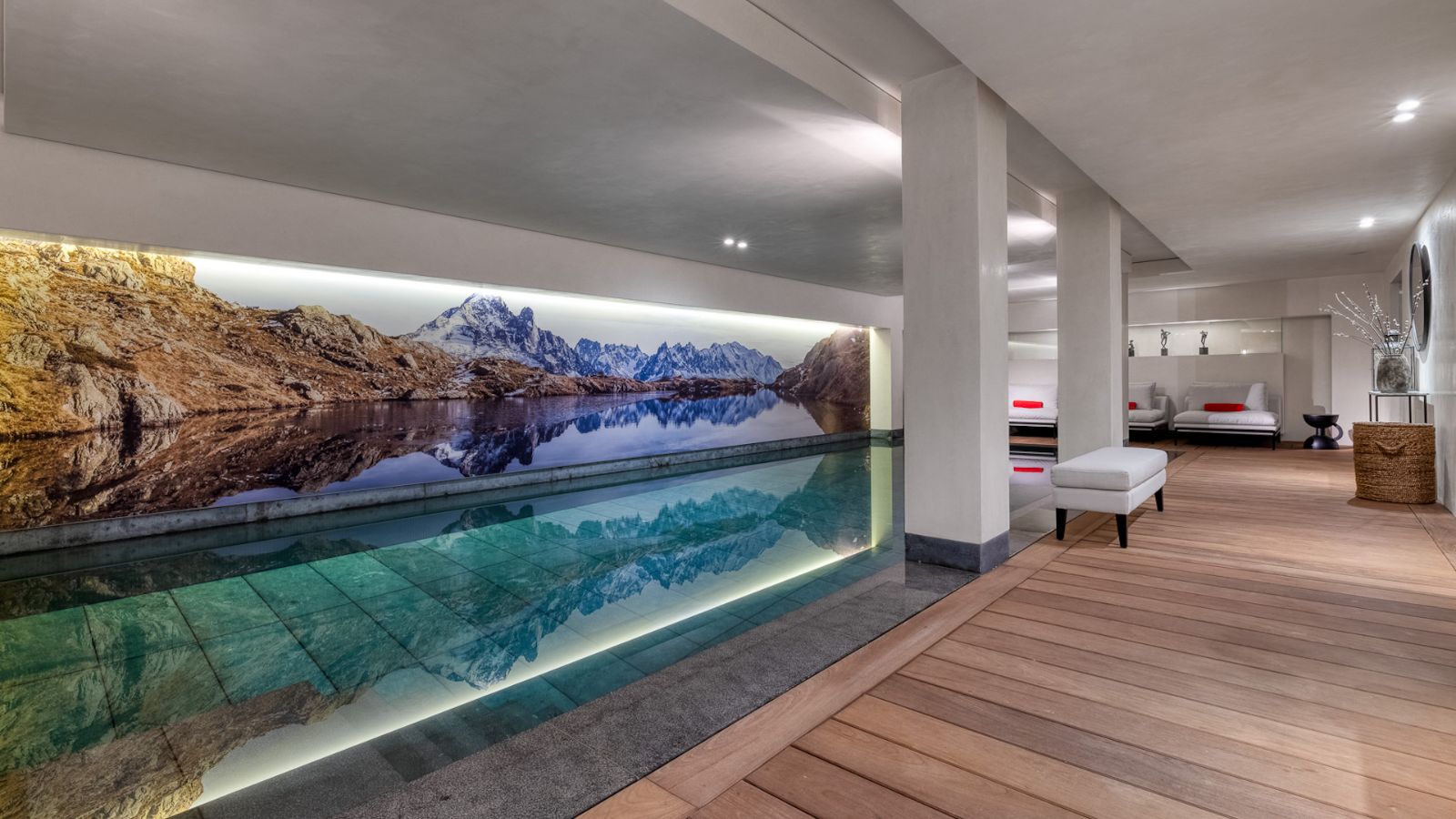 Izoard_Megeve_Oxford_Ski_Swimming_Pool.jpg