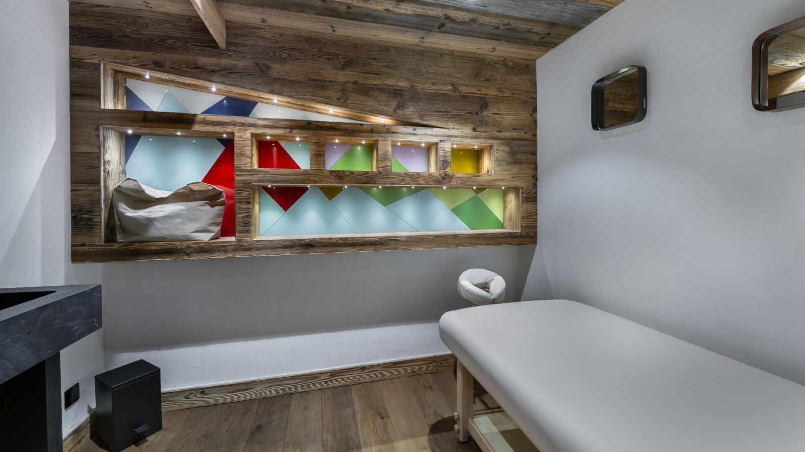 Luxury_Ski_Chalet_Val_Disere_Snowy_Breeze_Oxford_Ski_Massage.jpg