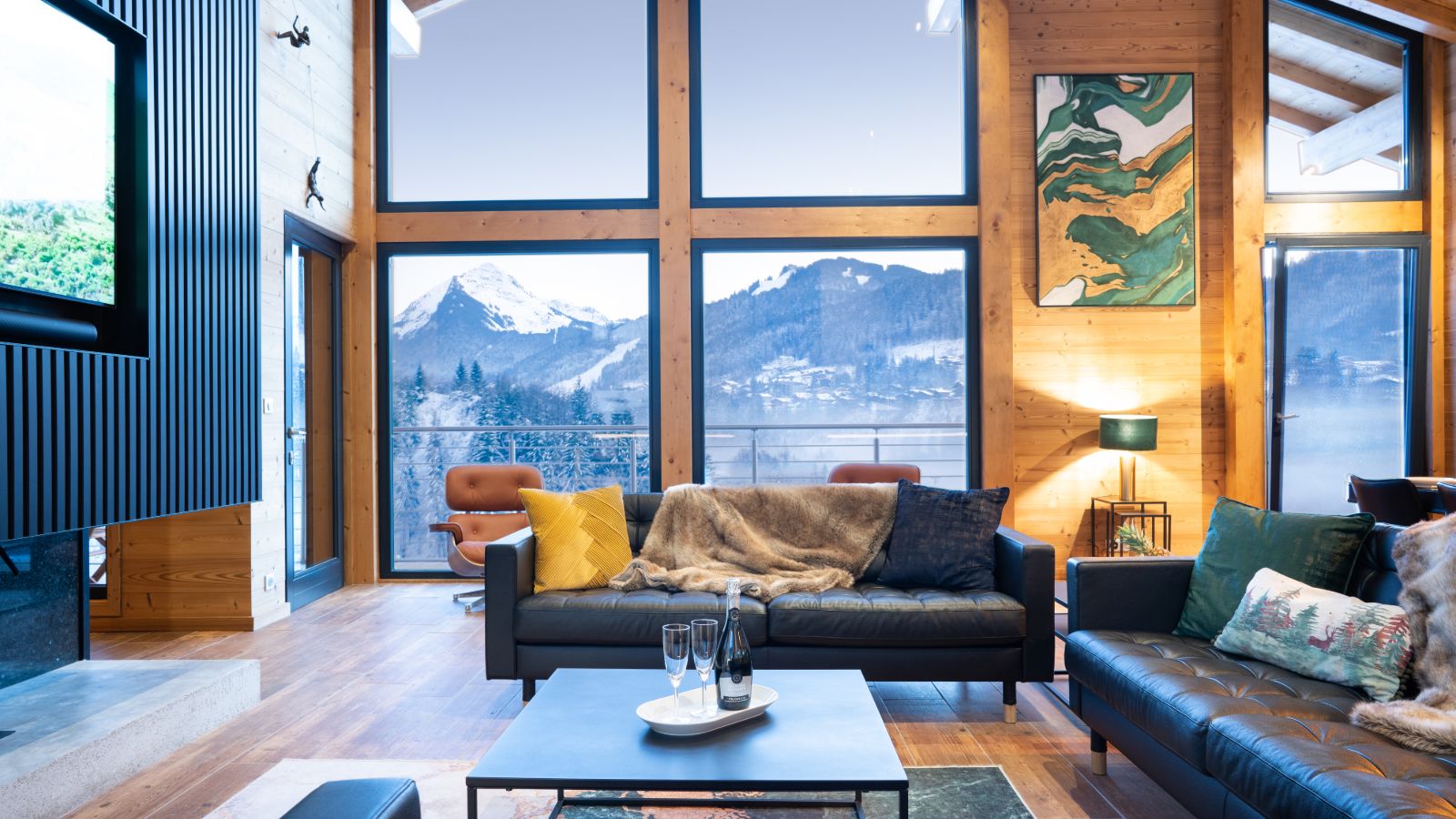 Luxury-Ski-Chalet-Morzine-Chalet-des-Rosiers-Oxford-Ski-lounge.jpg