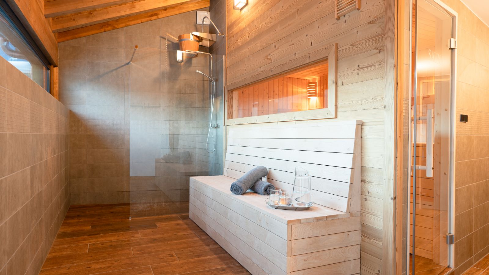 Luxury-Ski-Chalet-Morzine-Chalet-des-Rosiers-Oxford-Ski-spa.jpg