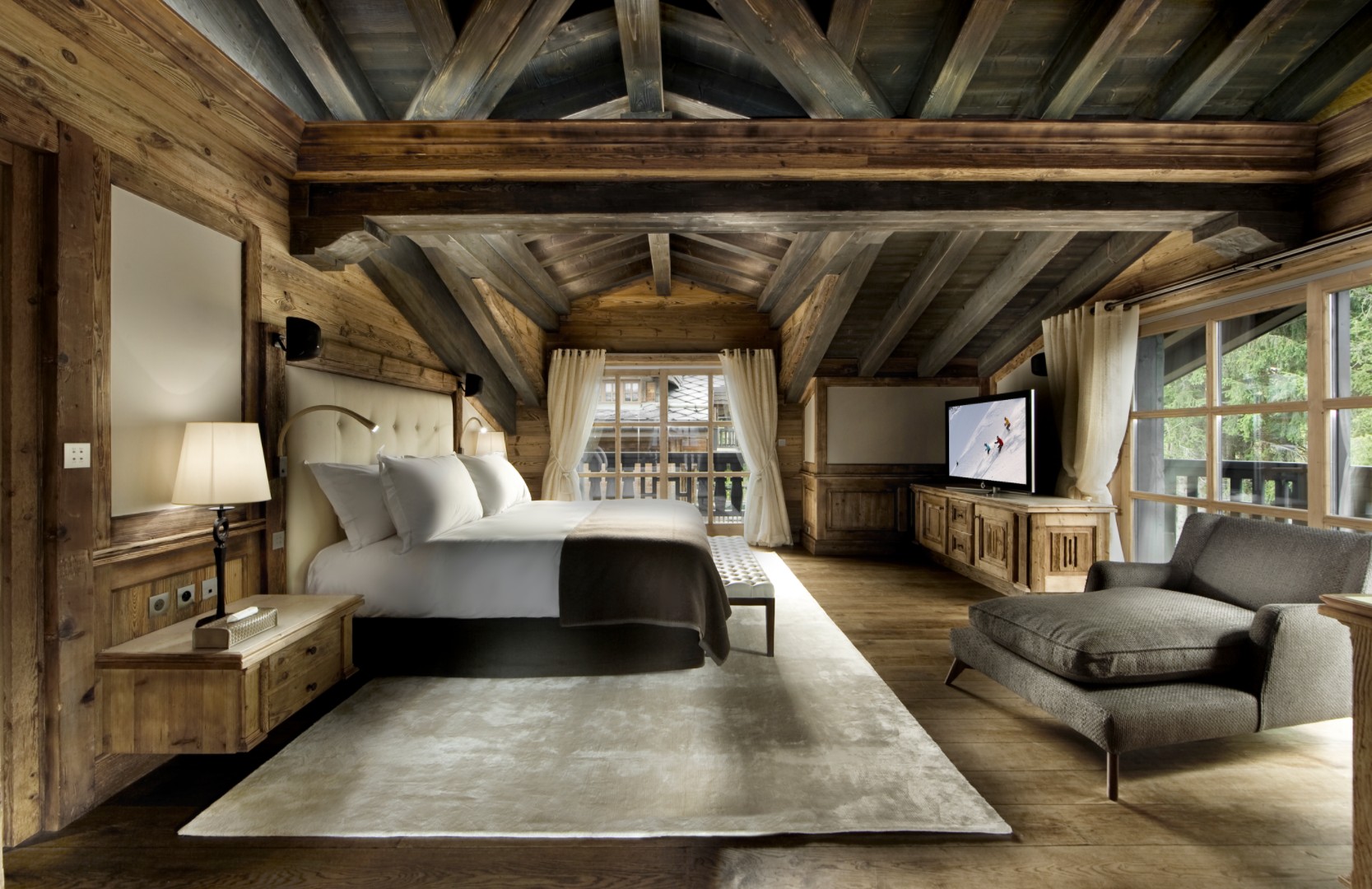 luxury-ski-chalets-courchevel-1850-oxford-ski-company-edelweiss (7).jpg