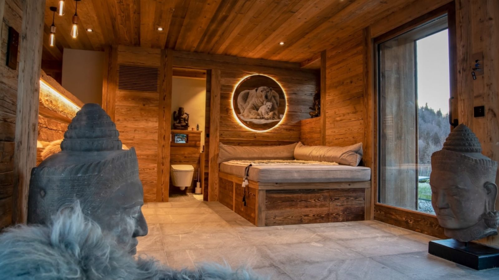Luxury-ski-chalet-Chamonix-Chalet-des-Cristaux-Oxford-Ski-Spa.jpg