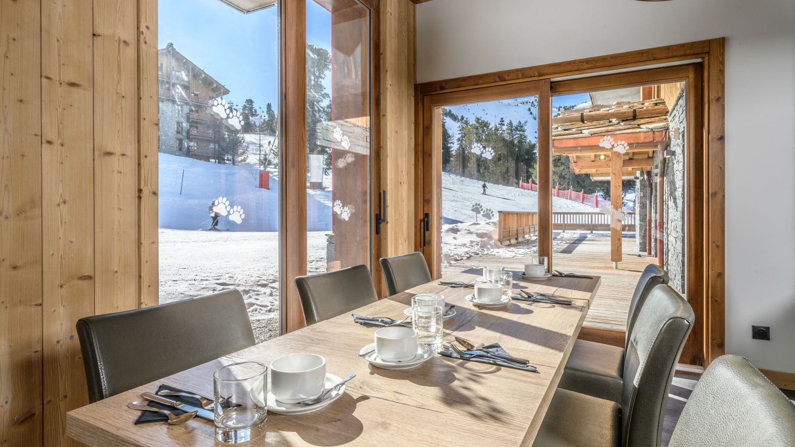 Luxury-ski-chalet- Les-Arcs-Bear-Lodge-Oxford-Ski-Dining.jpg