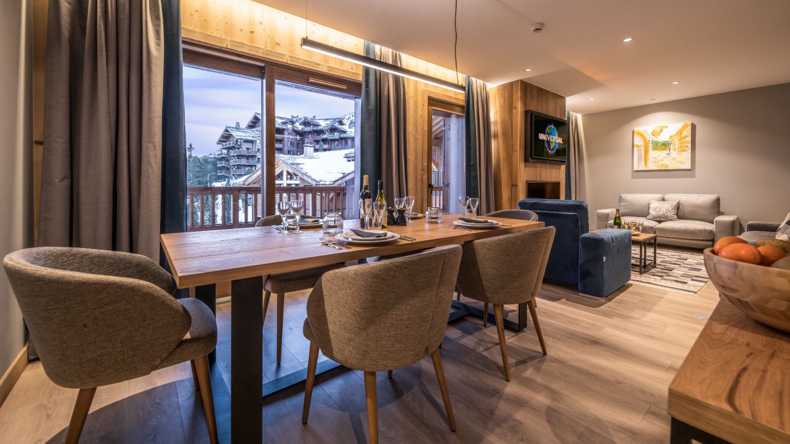 Luxury-ski-chalet-Les-Arcs-Suite-koda-Oxford-Ski-Dining.jpg