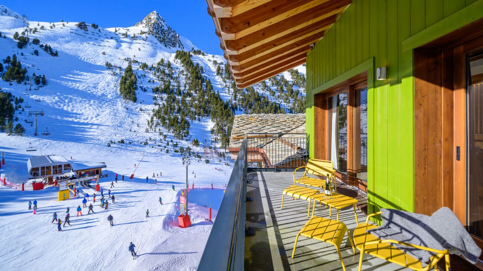 Luxury-ski-chalet-Les-Arcs-Suite Grizzly-Oxford-Ski-Exterior.jpg