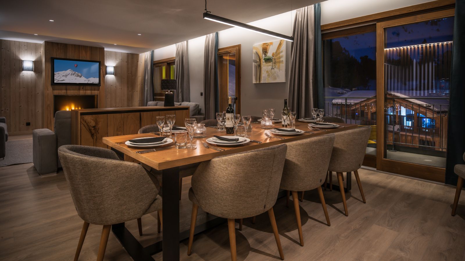 Luxury-ski-Chalet-Les-Arcs-Suite-Luk-Oxford-Ski-Dining.jpg